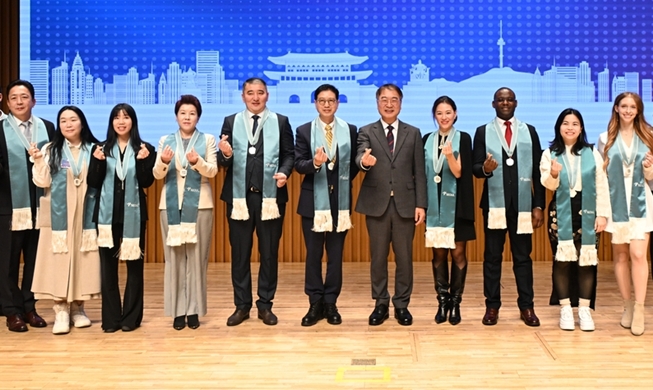 Seoul city gov't starts nominations for foreign honorary citizens