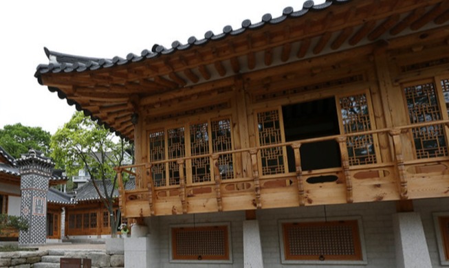 Disaster insurance required of urban homestay, Hanok businesses