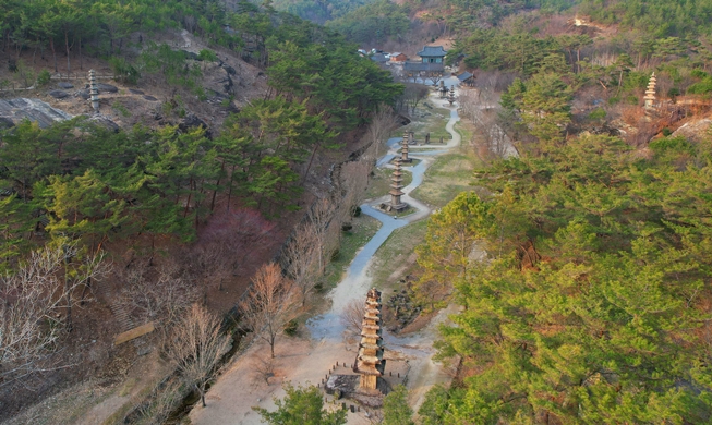 [World Heritage candidates] ③ Unconventional Unjusa Temple