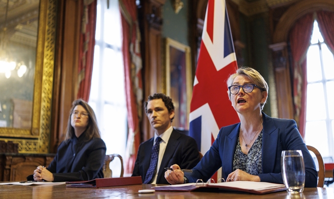 40개국 외무장관, 호르무즈 개방 논의···한국도 참여