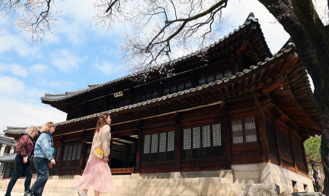 Seoul, Gyeonggi-do start travel insurance for foreign visitors