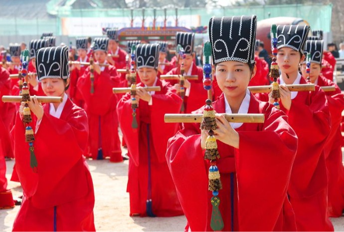 Spring hosting of National Rite to Confucius