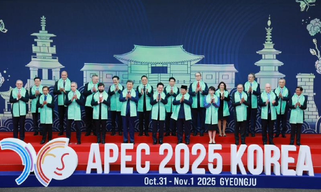 [President Lee: Year 1] Nat'l interests over ideology in diplomacy