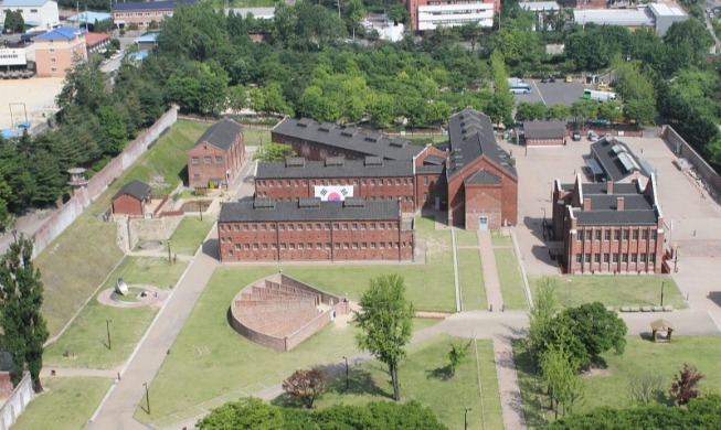 Former prison offers glimpse of torture, starvation of activists