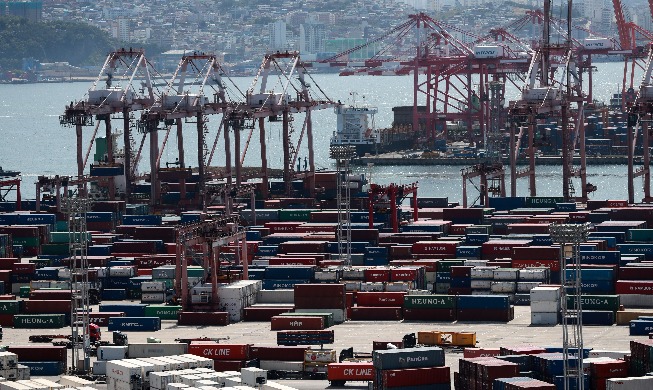 Exports in June, year's 1st half set record highs: ministry