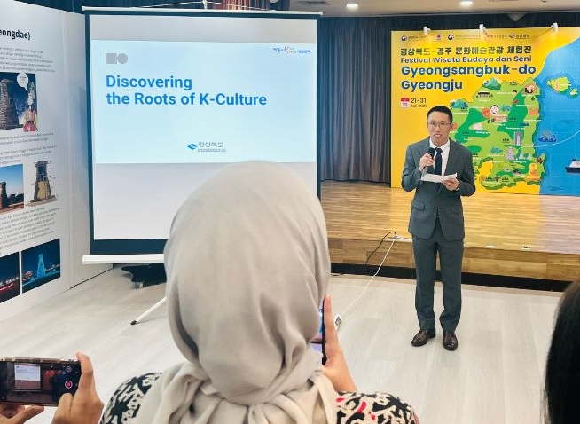 KCC in Indonesia hosts festival for APEC Summits host province