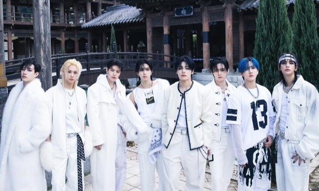Stray Kids sets K-pop mark with 7th No. 1 album on Billboard 200