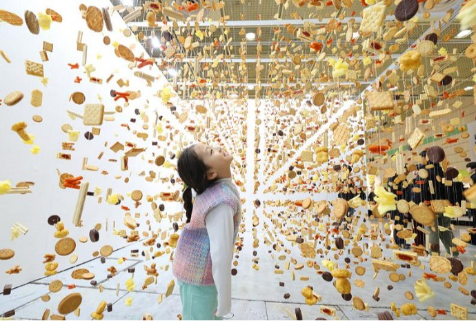 [사진으로 보는 한국] "이거 먹어도 돼요?"···동심 사로잡은  조각 미술