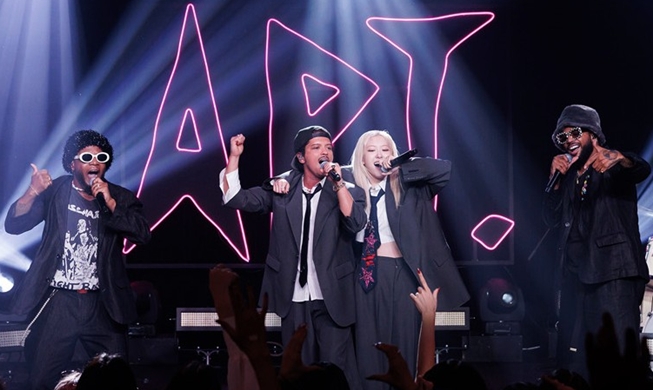 &acute;한류 문법이 바뀐다&acute;··· ‘K-팝’ 넘어 문학·영화·관광·소비로 진화