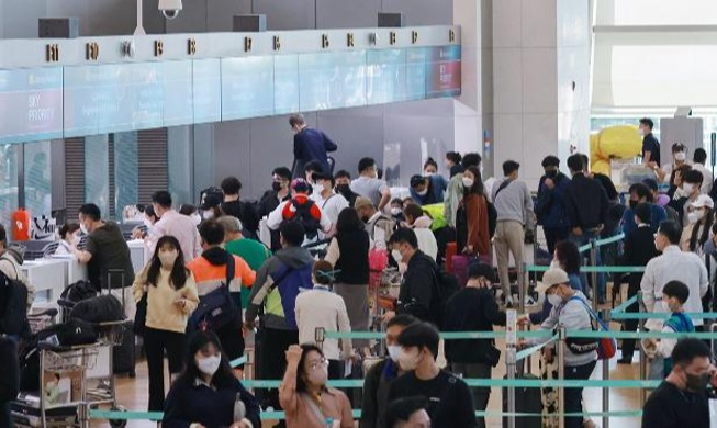No. of foreign tourists to Korea jumps 276% in September: KTO