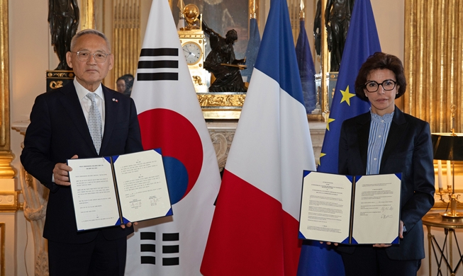 Culture minister, France agree to more cultural cooperation