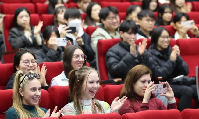 90% of int'l students want to work in Korea after graduation