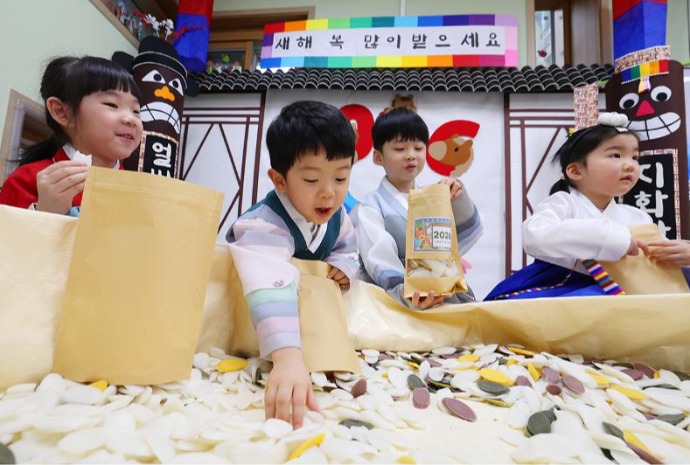 Children's touch to traditional dish served for Lunar New Year