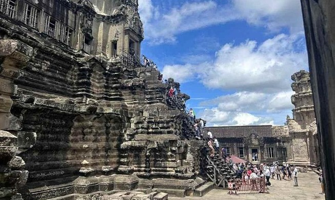Cultural body joins Cambodia's efforts to preserve Angkor Wat