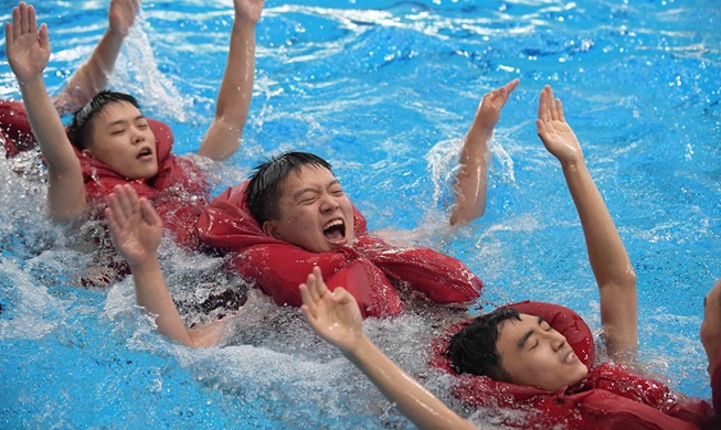 [Korea in photos] Combat swimming drill to beat sweltering heat