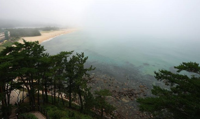 [Hidden charms of Korea: Goseong-gun County] Hwajinpo: former vacation hub for leaders of both Koreas