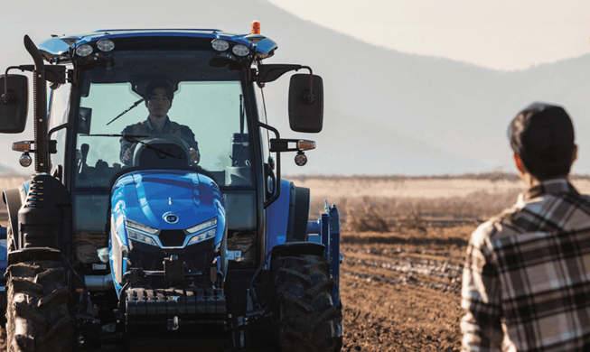 [Public admire-stration] ③ AI eases labor shortage at farms