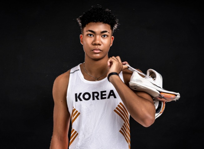 Biracial sprinter discusses career, role at NYE event in Seoul
