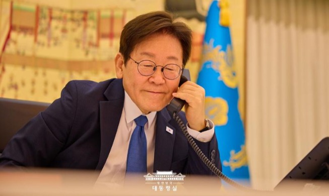 President Lee talks 'close cooperation' with Tajikistan, Kyrgyzstan