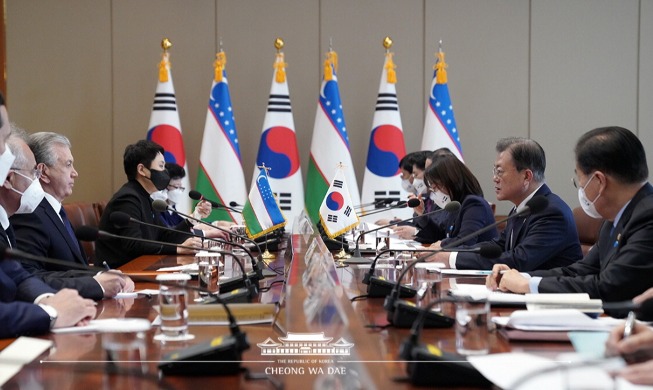 Opening Remarks by President Moon Jae-in at Korea-Uzbekistan Summit