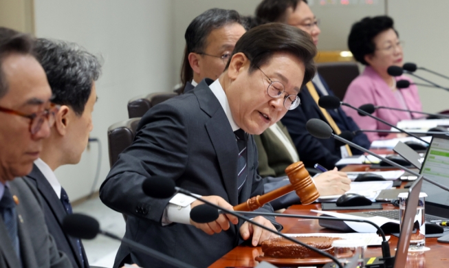 Consumption coupons worth up to KRW 500K to spur spending