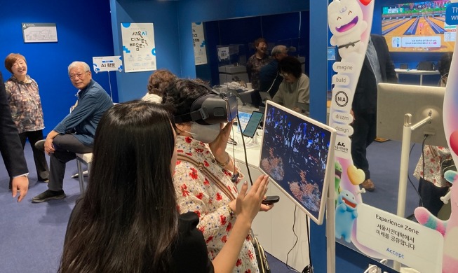 Press tour shows how AI is permeating daily life, industrial sites