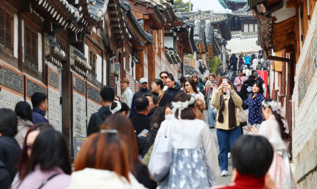 No. of int'l visitors hits record-high 6.77M in Jan.-April period