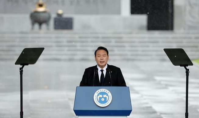 President Yoon gives Memorial Day speech