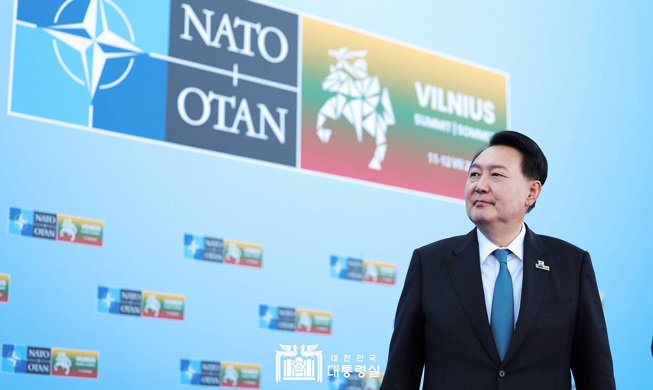 President Yoon pledges to share more military intel with NATO