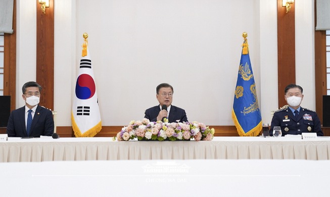 Remarks by President Moon Jae-in at Luncheon to Encourage Key Military Officials