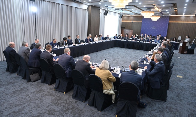 30개국 NATO 대사단 방한···&acute;K-방산&acute; 협력 모색