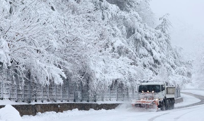 Heavy snow in mountainous areas of Gangwon-do Province