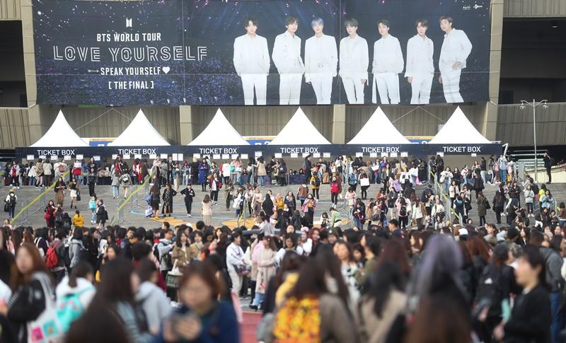 191224_btsyearendspotlight_in2