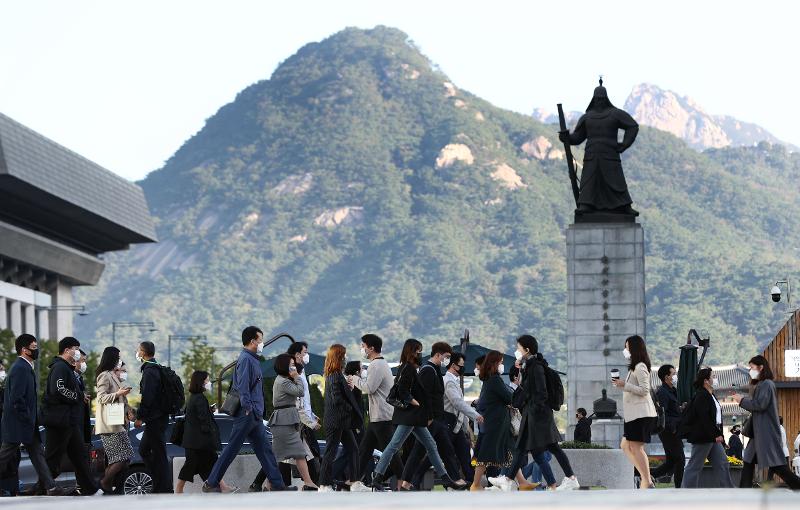 세계 주요 투자은행들이 올해 한국의 실질 국내총생산(GDP)성장률을 평균 3.4%으로 상향 조정했다. 