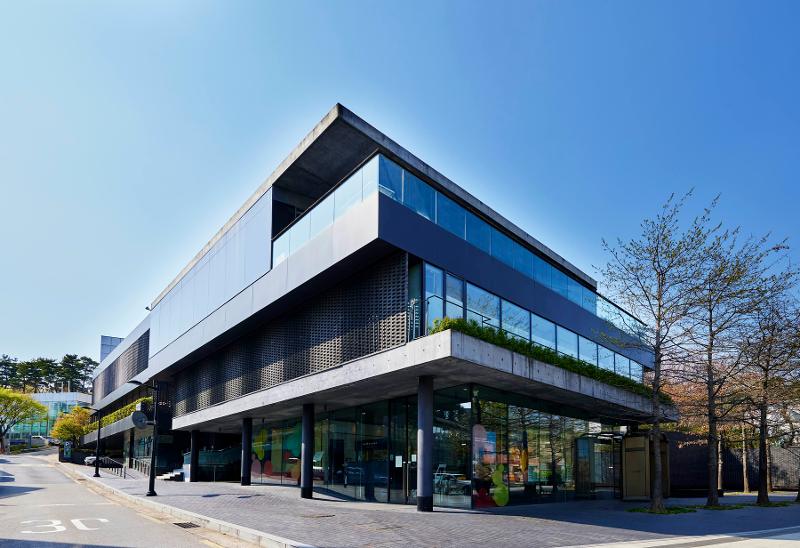 Pace Gallery