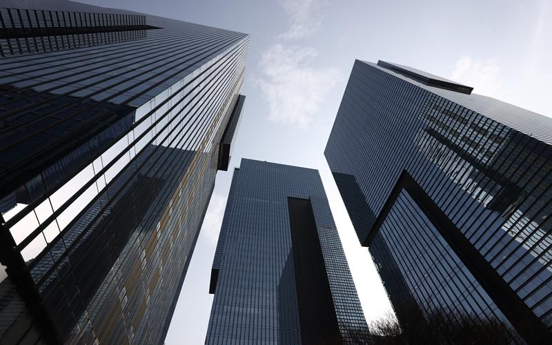 For the fourth straight year last year, the country ranked fourth in the number of international patent cooperation treaty applications filed by domestic companies with the World Intellectual Property Organization. Shown is the headquarters of Samsung Electronics in Seoul's Seocho-gu District. (Yonhap News)