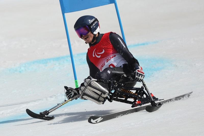 Han Sang-min on March 10 competes in his second run in the men's giant slalom sitting event at Yanqing National Alpine Skiing Centre in Beijing's Yangqing District. The competitor, 42, completed the race in 15th place.