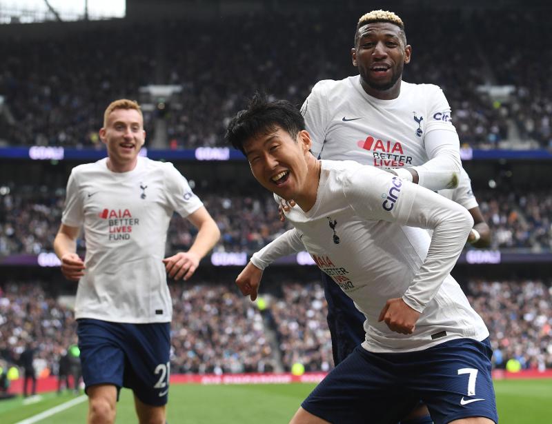 Son Heung-min of Tottenham Hotspur on May 1 celebrates after picking up the team's third goal against Leicester City during the 35th round of the English Premier League match at Tottenham Hotspur Stadium in London. (Yonhap News)