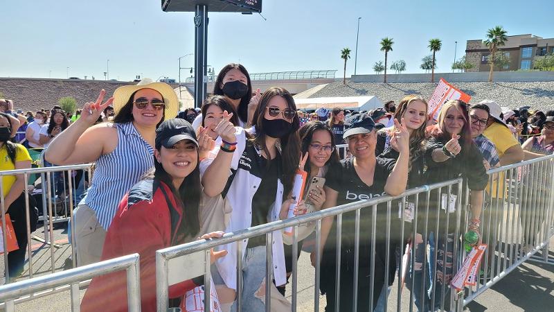 Hallyu (Korean Wave) has emerged as content that all ages enjoy worldwide. Shown are fans on April 7 taking a commemorative photo at the BTS concert hosted by Allegiant Stadium in Las Vegas. (Yonhap News.