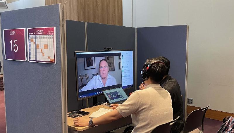A video consultation on Korean content exports was held from July 6-7 at the Seoul COEX in the city's Gangnam-gu District and jointly hosted by the Ministry of Culture, Sports and Tourism and Korea Creative Content Agency (KOCCA). The photo shows staff from a Korean content company speaking to an overseas buyer during the two-day event. (KOCCA).