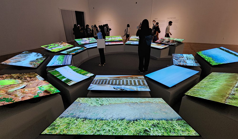 Visitors at the Daejeon Museum of Art on Aug. 2 look around the 2022 Daejeon Biennale, an event opened on the same day under the theme 