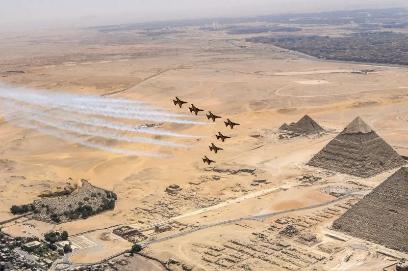 The Black Eagles, the Republic of Korea Air Force's aerobatic flight team, on Aug. 3 fly over the Egyptian pyramids at the Pyramid Air Show 2022 in Cairo, Egypt. (Air Force's official Instagram account)