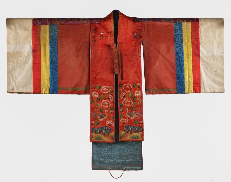 This hwarot from the Joseon Dynasty is housed at the Los Angeles County Museum of Art of the U.S. (Overseas Korean Cultural Heritage Foundation) 