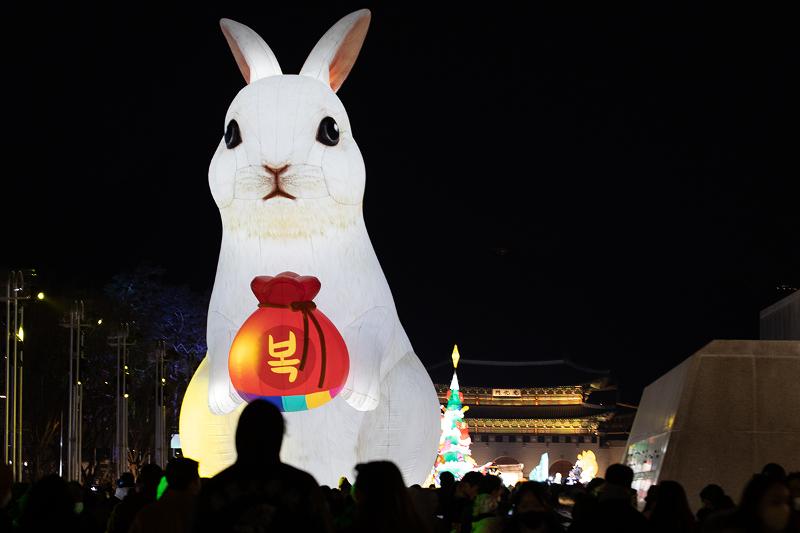 To mark the Year of the Rabbit in 2023, a big rabbit-shaped light installation stands at Gwanghwamun Square in Seoul's Jongno-gu District. (Kim Sunjoo) 