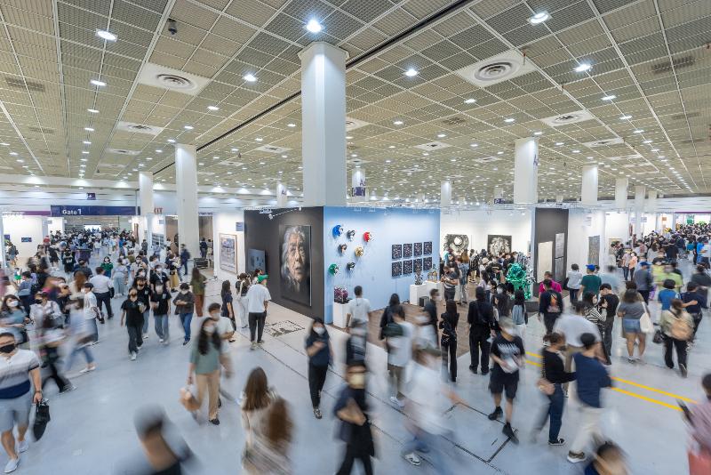 Freize-KIAF (Korea International Art Fair) is part of this year's 100 K-Culture-Tourism Event hosted by the Ministry of Culture, Sports and Tourism. 