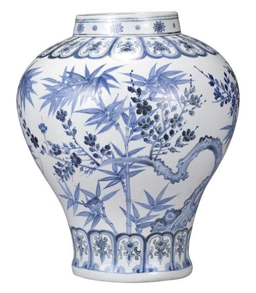Shown here is the “White Porcelain Jar with Plum and Bamboo Design in Underglaze Cobalt Blue” from the “Joseon White Porcelain: Paragon of Virtue