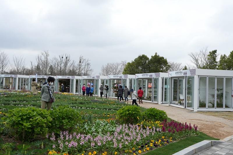 The city government of Suncheon, Jeollanam-do Province, on March 28 announced that it will host this year's Suncheonman International Garden Expo at Suncheonman Bay National Garden and Suncheonman Bay Wetland Reserve from April 1 to Oct. 31. Shown is the event's pre-opening site on March 25. 
