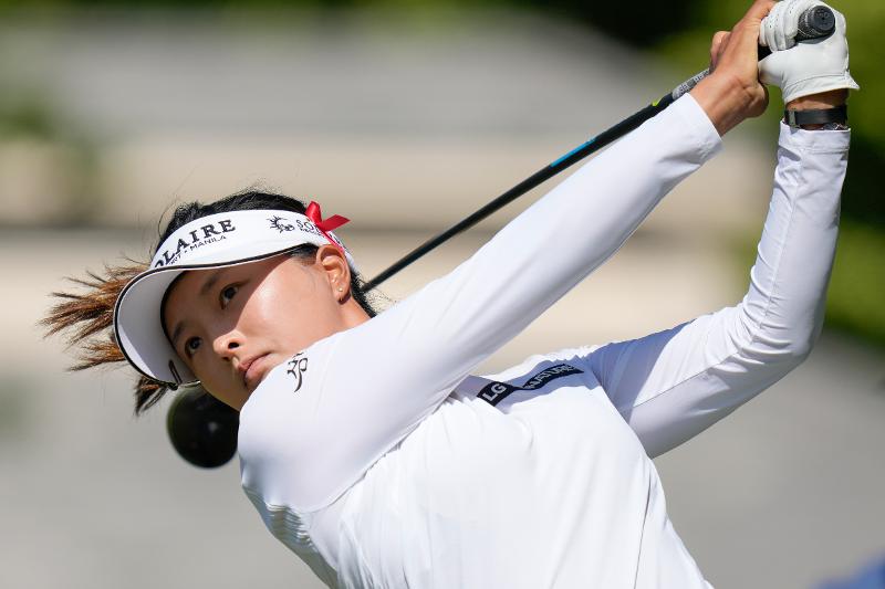 Ko Jin-young on May 14 hits a drive on the 15th hole of the final round of the Cognizant Founders Cup at Upper Montclair Country Club in Clifton, New Jersey. (Yonhap News) 