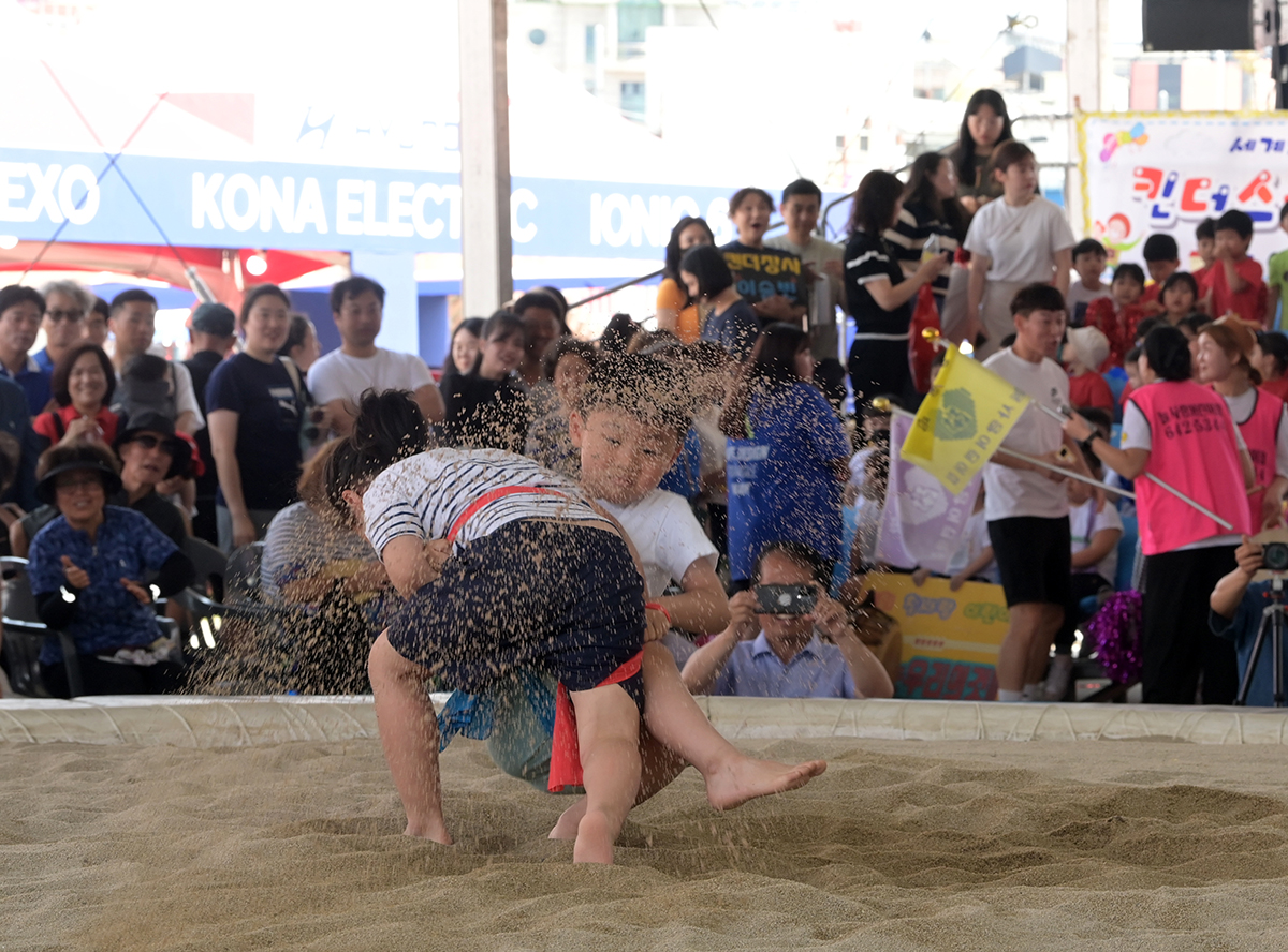 Tomorrow's traditional wrestling champions? : Korea.net : The official ...