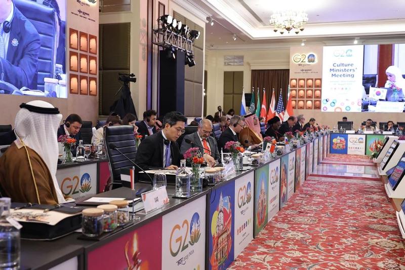 Deputy Minister of Culture, Sports and Tourism for Culture and Arts Policy Yu Byungchae (second from left) on Aug. 26 explains the direction of Korean cultural policy at a culture ministers' meeting of the Group of 20 economies at Taj Ganges Hotel in Varanasi, India.